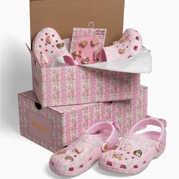 💓💐 CROCS X LOVESHACKFANCY PINK MILK CLOGS 💓💐